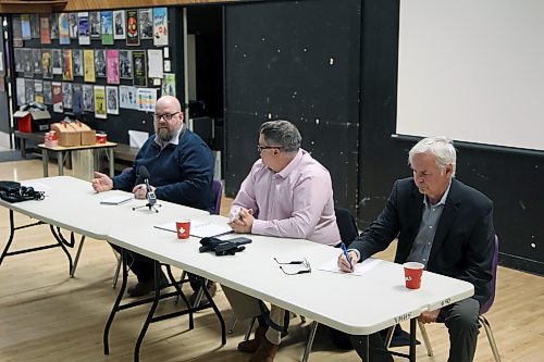 Coun. Shaun Cameron (Ward 4), left, speaks during a joint ward meeting at Vincent Massey High School on Thursday evening as the City of Brandon's general manager of operations Patrick Pulak (centre) and Coun. Barry Cullen (Ward 3) look on. (Colin Slark/The Brandon Sun)