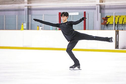 MIKAELA MACKENZIE / WINNIPEG FREE PRESS

Figure skater David Howes practices at the Winnipeg Winter Club in Winnipeg on Tuesday, Feb. 14, 2023. For Laurie Neelin story.

Winnipeg Free Press 2023.