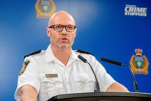 Mike Sudoma/Winnipeg Free Press
Inspector Elton Hall, talks to media Friday afternoon about the Project Onyx bust which resulted in the seizure of large quantities of cocaine, methamphetamine, MDMA, firearms, and approximately five hundred thousand dollars in cash.
February 16, 2023 