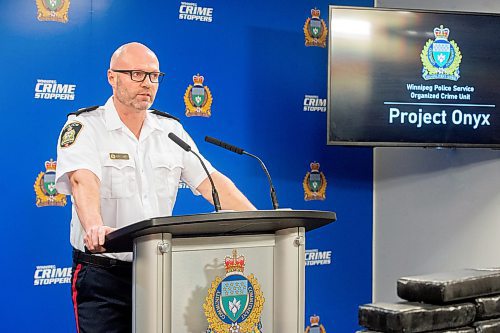 Mike Sudoma/Winnipeg Free Press
Inspector Elton Hall, talks to media Friday afternoon about the Project Onyx bust which resulted in the seizure of large quantities of cocaine, methamphetamine, MDMA, firearms, and approximately five hundred thousand dollars in cash.
February 16, 2023 