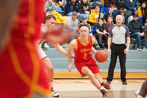Mike Sudoma/Winnipeg Free Press
Dinos guard Jackson Bayles makes his way down the court as his team takes on the Bisons Saturday night at Investors Group Athletics Centre Saturday evening
February 18, 2023 