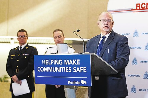 MIKAELA MACKENZIE / WINNIPEG FREE PRESS

Justice minister Kelvin Goertzen makes an announcement about organized crime and illegal guns in Winnipeg on Tuesday, Feb. 21, 2023. For Katie story.

Winnipeg Free Press 2023.