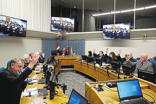 Brandon City Council approves a one-year extension for the freeze on the taxi regulation that requires operators not to use vehicles older than 10 years at Tuesday's meeting. (Colin Slark/The Brandon Sun)