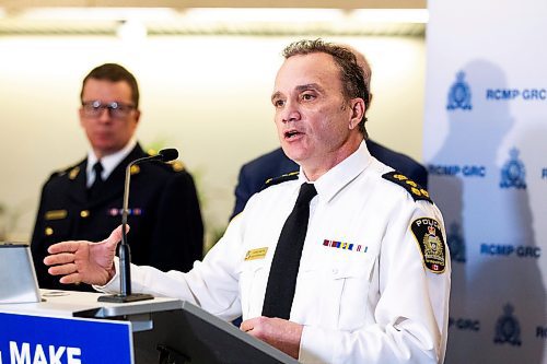 MIKAELA MACKENZIE / WINNIPEG FREE PRESS

Winnipeg Police Service chief Danny Smyth speaks at an announcement about organized crime and illegal guns in Winnipeg on Tuesday, Feb. 21, 2023. For Katie story.

Winnipeg Free Press 2023.