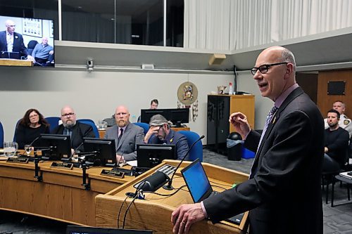 City manager Ron Bowles recommends to councillors they approve the borrowing bylaw for the southwest lift station project at Tuesday's Brandon City Council meeting. The bylaw was approved by a vote of 10-1. (Colin Slark/The Brandon Sun)