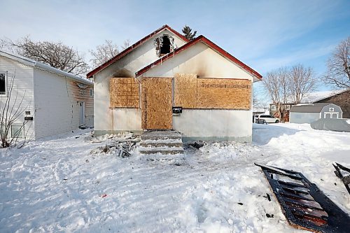 23022023
A fire at a home in the 100 block of Frederick Street in Brandon&#x2019;s east end claimed the life of an individual in the home on Tuesday. 
(Tim Smith/The Brandon Sun)