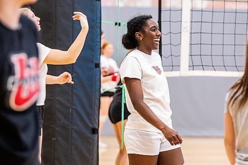 MIKAELA MACKENZIE / WINNIPEG FREE PRESS

Kely Warmington at U of W women&#x573; volleyball practice at the Dakota Fieldhouse in Winnipeg on Wednesday, Feb. 22, 2023. For Mike story.

Winnipeg Free Press 2023.