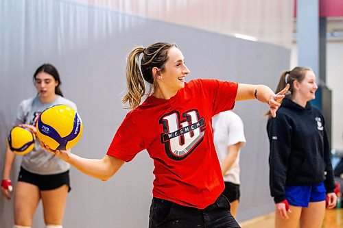 MIKAELA MACKENZIE / WINNIPEG FREE PRESS

Taylor Kleysen at U of W women&#x573; volleyball practice at the Dakota Fieldhouse in Winnipeg on Wednesday, Feb. 22, 2023. For Mike story.

Winnipeg Free Press 2023.