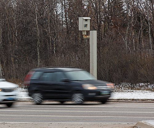 MIKE DEAL / WINNIPEG FREE PRESS
Bishop Grandin and River Road (westbound) intersection has the highest number of red light infractions, second highest number of speeding infractions and third highest number of collisions at intersections where there is stationary photo radar.
See Ryan Thorpe's saturday special.
191115 - Friday, November 15, 2019.