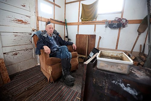 23022023
Bruce (no last name given) relaxes at his ice-fishing shack on the Rivers Reservoir on Thursday while waiting for fish to bite. (Tim Smith/The Brandon Sun)