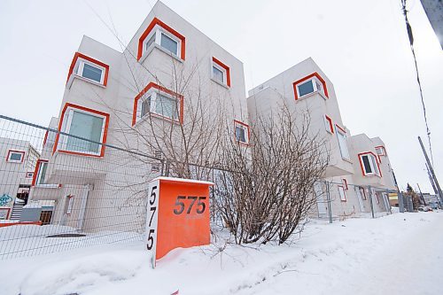 Mike Sudoma/Winnipeg Free Press
A Manitoba Housing complex located at 575 Balmoral St Thursday afternoon
February 23, 2023 