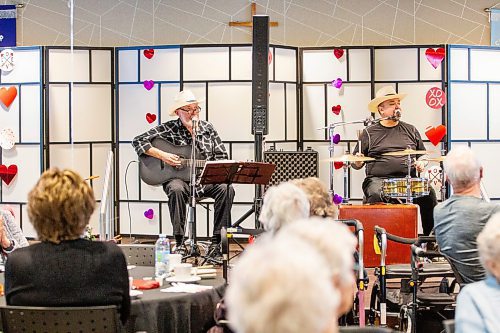 MIKAELA MACKENZIE / WINNIPEG FREE PRESS

Larry Updike (left) and Eric Boorman sing during show at Concordia Village retirement centre in Winnipeg on Friday, Feb. 24, 2023. For John Longhurst story.

Winnipeg Free Press 2023.