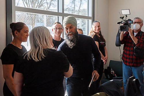 MIKE DEAL / WINNIPEG FREE PRESS
NDP Leader Jagmeet Singh, joined by NDP MPs Daniel Blaikie (Elmwood - Transcona) and NDP Candidate for Winnipeg South Centre Julia Ridell, meet with health care workers in Winnipeg at the Riverview Community Centre, 90 Ashland Avenue, Tuesday morning. 
See Malak Abas story
230228 - Tuesday, February 28, 2023.