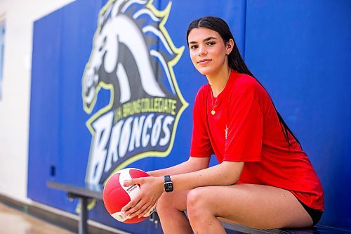 MIKAELA MACKENZIE / WINNIPEG FREE PRESS

Volleyballer Raya Surinx, one of only three high schoolers to make this year&#x2019;s U21 women&#x2019;s national team, poses for a portrait in the JH Bruns Collegiate gym in Winnipeg on Friday, June 10, 2022.  For Mike Sawatzky story.
Winnipeg Free Press 2022.