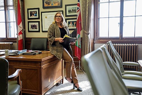 RUTH BONNEVILLE / WINNIPEG FREE PRESS 

Local - Politics Physical Appearance 

Hon. Rochelle Squires, Riel Minister of Families, in her office prepping for QP Wednesday. 

For feature story on Politics physical appearance by Danielle. 


March 1st,  2023