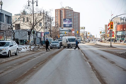 MIKE DEAL / WINNIPEG FREE PRESS
Portage Avenue looking west on a clear day, March 1st, 2023. Shot for the Then and Now feature.
230301 - Wednesday, March 01, 2023.