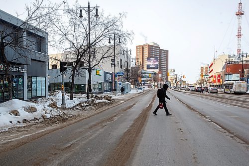 MIKE DEAL / WINNIPEG FREE PRESS
Portage Avenue looking west on a clear day, March 1st, 2023. Shot for the Then and Now feature.
230301 - Wednesday, March 01, 2023.