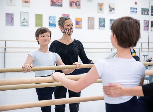 JESSICA LEE / WINNIPEG FREE PRESS
Oliver Sinex, 12, is studying to become a professional ballet dancer at the Royal Winnipeg Ballet. Here, he works with his instructor Kelly Bale after academic school.