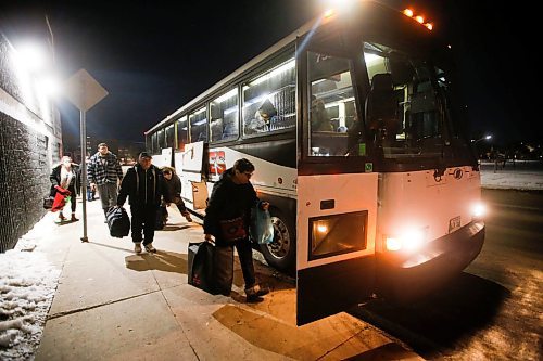 JOHN WOODS / WINNIPEG FREE PRESS
The bus to Thompson is loaded at the Maples Bus Lines depot on Sherbrook Tuesday, February 28, 2023. 

Reporter: ?