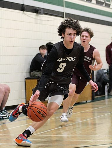 Jeremy Slomiany racked up 47 points in the Neelin Spartans' 89-68 win over the Westwood Warriors in the quarterfinals of their AAA provincial basketball qualifier at Neelin on Friday. (Thomas Friesen/The Brandon Sun)