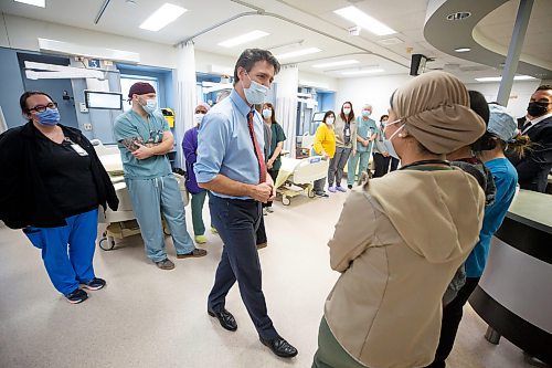 MIKE DEAL / WINNIPEG FREE PRESS
Prime Minister, Justin Trudeau, along with Kevin Lamoureux, MP for Winnipeg North, and Terry Duguid, MP for Winnipeg South, visit health care workers at the Grace Hospital Friday afternoon.
230303 - Friday, March 03, 2023.