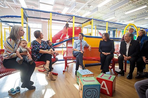 MIKE DEAL / WINNIPEG FREE PRESS
Prime Minister, Justin Trudeau, and the Premier of Manitoba, Heather Stefanson, chat with parents at the YMCA on Fermor prior to making an announcement that Manitoba will achieve an average of $10-a-day regulated child care on April 2, 2023 &#x2013; three years ahead of the national target.
230303 - Friday, March 03, 2023.