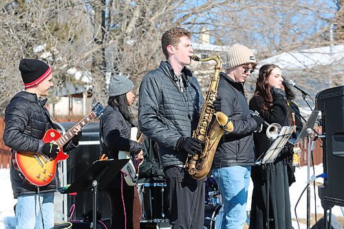 Members of the Friday Kitchen Band serenade Winter Fest attendees with some smooth jazz outside Brandon's Community Sportsplex on Saturday afternoon. (Kyle Darbyson/The Brandon Sun)