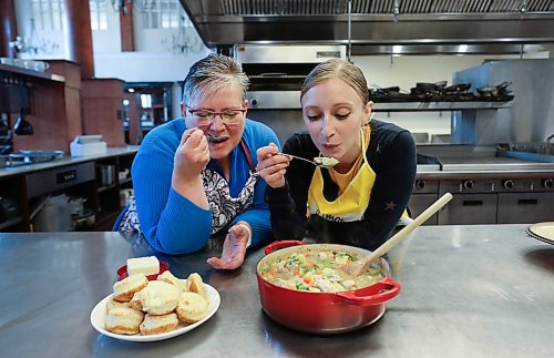 RUTH BONNEVILLE  /  WINNIPEG FREE PRESS

ENT - food feature

RWB professional dancer Alanna McAdie and her mom, Margaret McAdie, make one of the favourite family dishes, chicken stew at RRC Paterson Global Foods Institute in Jane's Restaurant kitchen.

Photos for - What's on Your Plate monthly feature.


AV Kitching story

Aug 3rd, 2022

