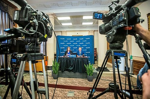 MIKAELA MACKENZIE / WINNIPEG FREE PRESS

Premier Heather Stefanson and finance minister Cliff Cullen announce the budget to media at the Manitoba Legislative Building in Winnipeg on Tuesday, March 7, 2023. For &#x2014; story.

Winnipeg Free Press 2023.