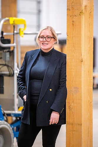 MIKAELA MACKENZIE / WINNIPEG FREE PRESS

Tanya Palson, the Manitoba Building Trades&#x560;first female executive director, poses for a photo in the safety training hall at the institute in Winnipeg on Tuesday, March 7, 2023. For Gabby story.

Winnipeg Free Press 2023.