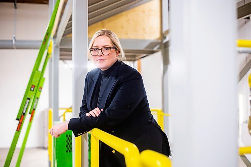 MIKAELA MACKENZIE / WINNIPEG FREE PRESS

Tanya Palson, the Manitoba Building Trades&#x560;first female executive director, poses for a photo in the safety training hall at the institute in Winnipeg on Tuesday, March 7, 2023. For Gabby story.

Winnipeg Free Press 2023.