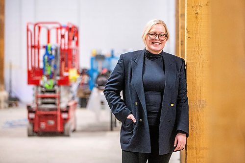 MIKAELA MACKENZIE / WINNIPEG FREE PRESS

Tanya Palson, the Manitoba Building Trades&#x560;first female executive director, poses for a photo in the safety training hall at the institute in Winnipeg on Tuesday, March 7, 2023. For Gabby story.

Winnipeg Free Press 2023.