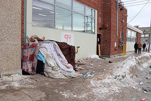 TYLER SEARLE / WINNIPEG FREE PRESS

An active encampment near the Siloam Mission in downtown Winnipeg. March, 8, 2023. 