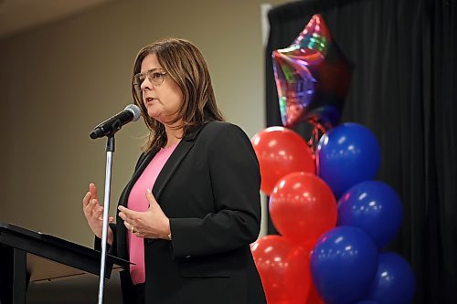 Manitoba Premier Heather Stefanson speaks to the crowd at the Brandon Chamber of Commerce Superwoman Conference 4.0 conference at the Keystone Centre on Wednesday. (Tim Smith/The Brandon Sun)