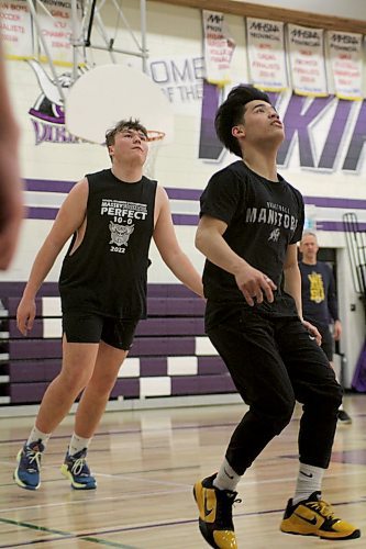 Scott Sherb, left, Aaron Pasaporte and the Vincent Massey Vikings play the No. 5 Vincent Massey Trojans in the first round of AAAA varsity boys' basketball provincials at home today at 3 p.m. (Thomas Friesen/The Brandon Sun)