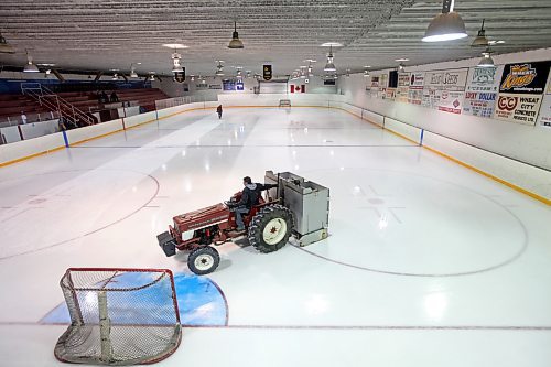 The Wawanesa and District Recreation Centre now has an upgraded HVAC system and ice plants thanks to funding from the federal government, the provincial government and the Rural Municipality of Oakland-Wawanesa. (Tim Smith/The Brandon Sun)