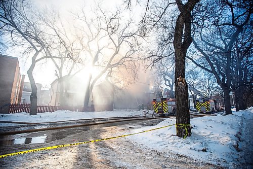 MIKAELA MACKENZIE / WINNIPEG FREE PRESS

Firefighters battle a house fire on Spence Street, just south of Sargent Avenue, in Winnipeg on Tuesday, March 14, 2023. Standup.

Winnipeg Free Press 2023.