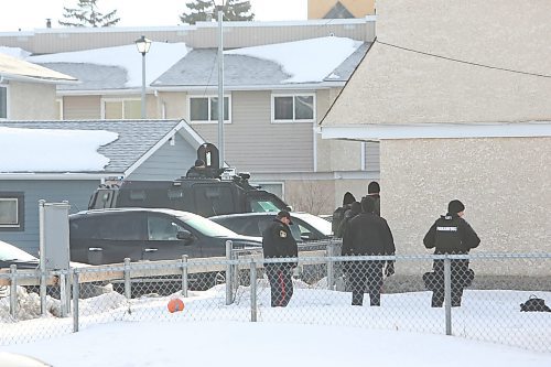 MIKE DEAL / WINNIPEG FREE PRESS
Winnipeg Police at the scene of a standoff in a residential area close to the Concordia Hospital, Louelda Street between Concordia and Kimberly Ave is closed. 
230315 - Wednesday, March 15, 2023