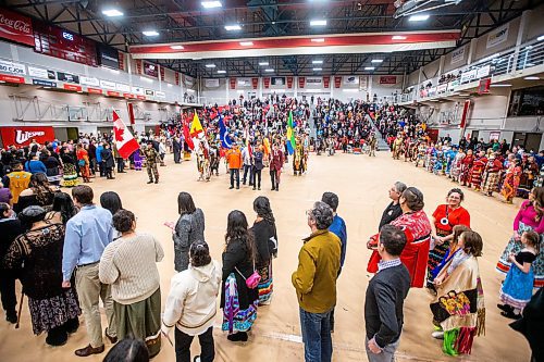 MIKAELA MACKENZIE / WINNIPEG FREE PRESS

The grand entrance at the U of W graduation Pow Wow at the Duckworth Centre in Winnipeg on Saturday, March 18, 2023. For Tyler story.

Winnipeg Free Press 2023.