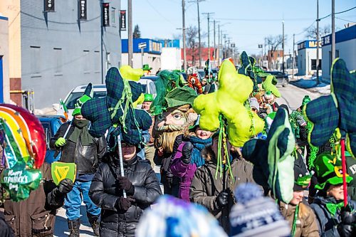 MIKAELA MACKENZIE / WINNIPEG FREE PRESS

The St. Patrick&#x2019;s Day parade makes its way down Erin Street after leaving from the Irish Cultural Centre in Winnipeg on Saturday, March 18, 2023. Standup.

Winnipeg Free Press 2023.