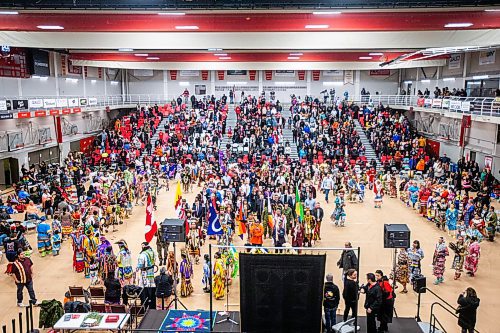 MIKAELA MACKENZIE / WINNIPEG FREE PRESS

The grand entrance at the U of W graduation Pow Wow at the Duckworth Centre in Winnipeg on Saturday, March 18, 2023. For Tyler story.

Winnipeg Free Press 2023.