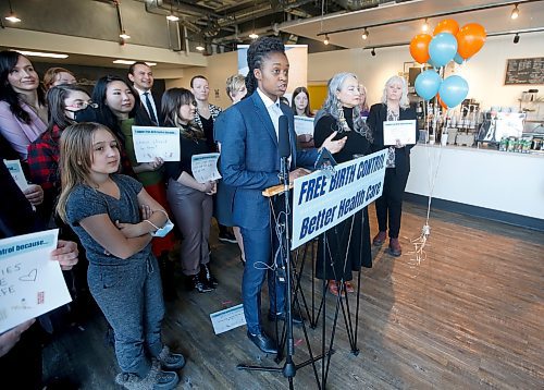 JOHN WOODS / WINNIPEG FREE PRESS
NDP MLAs Uzoma Asagwara and Nahanni Fontaine announce Sunday, March 19, 2023 in a cafe that if the NDP are voted in during the October elections there will be free birth control for all. 

Re: kitching