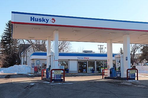 The outside of the Husky gas station located at 102 Rosser Avenue on Saturday afternoon. This site will eventually be rebranded as a Heritage Co-op location once the deal between Cenovus Energy Inc. and Federated Co-operatives Limited is finalized on March 31. (Kyle Darbyson/The Brandon Sun)