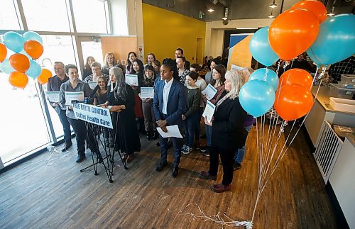 JOHN WOODS / WINNIPEG FREE PRESS
NDP MLAs Uzoma Asagwara and Nahanni Fontaine announce Sunday, March 19, 2023 in a cafe that if the NDP are voted in during the October elections there will be free birth control for all. 

Re: kitching