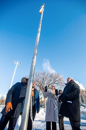 MIKAELA MACKENZIE / WINNIPEG FREE PRESS

Tudor Alexis, consul general of France in Toronto (left), Derrek Bentley, vice-president of the Socit de la Francophonie Manitobaine, Rochelle Squires, families minister, and Michel Miraillet, ambassador for the Embassy of France in Canada, raise the Franco-Manitoban flag on International Day of La Francophonie in Winnipeg on Monday, March 20, 2023. Standup.

Winnipeg Free Press 2023.