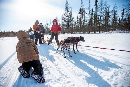 MIKAELA MACKENZIE / WINNIPEG FREE PRESS

Students switch out turns in the dog sled on Bloodvein First Nation on Wednesday, March 8, 2023. For Maggie Macintosh story.

Winnipeg Free Press 2023.