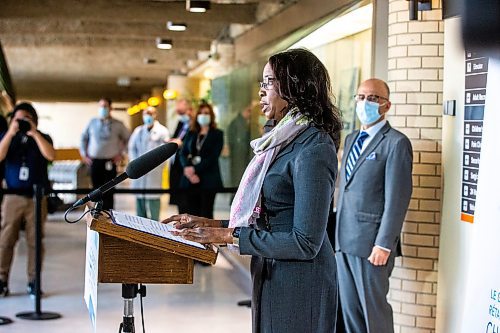 MIKAELA MACKENZIE / WINNIPEG FREE PRESS

Health minister Audrey Gordon announces funding to expand the Manitoba pain program at a press conference at the Health Sciences Centre in Winnipeg on Thursday, March 23, 2023. For Katie/Erik story.

Winnipeg Free Press 2023.