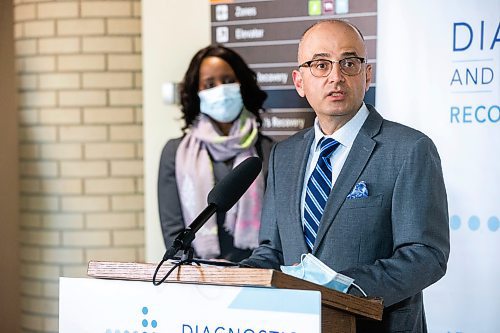 MIKAELA MACKENZIE / WINNIPEG FREE PRESS

Dr. Chris Christodoulou, cardiac anesthesiologist, speaks at a funding announcement expanding the Manitoba pain program at a press conference at the Health Sciences Centre in Winnipeg on Thursday, March 23, 2023. For Katie/Erik story.

Winnipeg Free Press 2023.