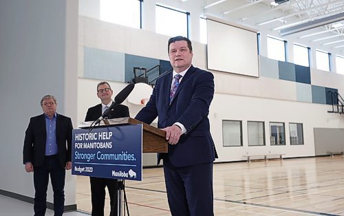 Consumer Protection and Government Services Minister James Teitsma speaks at Bison Run School in Winnipeg Friday morning, revealing that the province has decided to fund the construction of three additional schools in Manitoba. This includes a new Grade 9 to 12 vocational school in the Beautiful Plains School Division. (Ruth Bonneville/Winnipeg Free Press)
