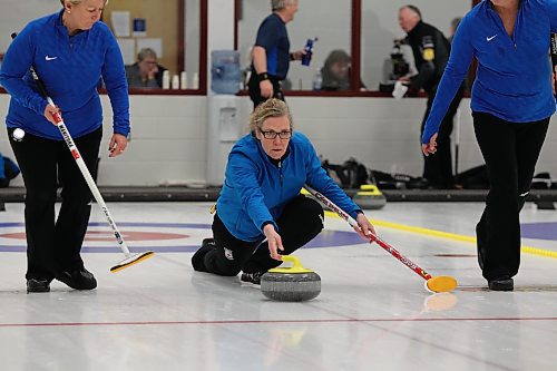Maureen Bonar, seen here at the 2019 Manitoba senior women’s curling championship final in Rivers, captured the Buffalo on Monday in Dauphin as part of Joelle Brown's team from the Charleswood Curling Club in Winnipeg. (Brandon Sun archives)